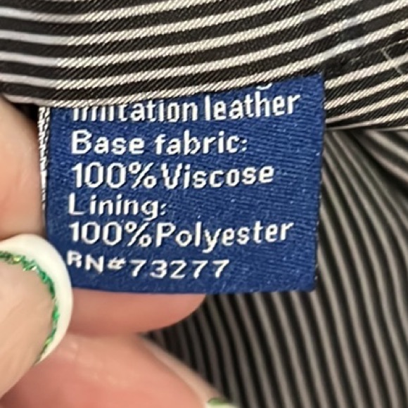 Apt 9 Faux Leather Moto Jacket in Black, Size Large, EUC - Picture 13 of 17